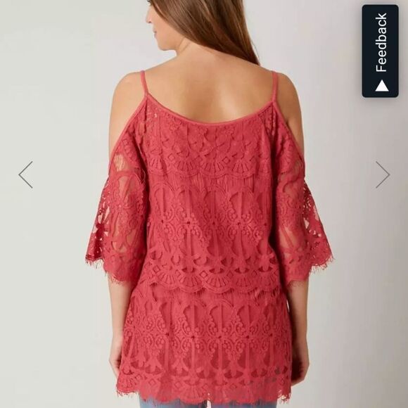 WOMENS Ivory Love Lace Cold Shoulder Size Large 3/4 Sleeve Color Holly Berry - Picture 9 of 9